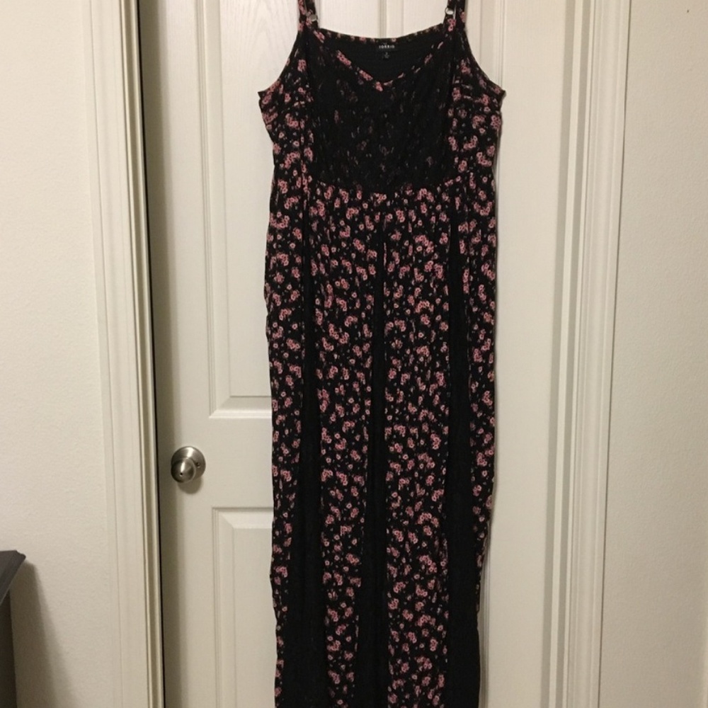 Beautiful flowing maxi - Picture 8 of 8